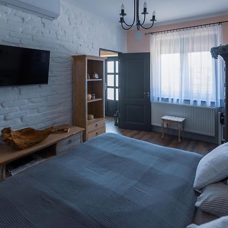 Bab-Lak Apartman Кишварда Экстерьер фото