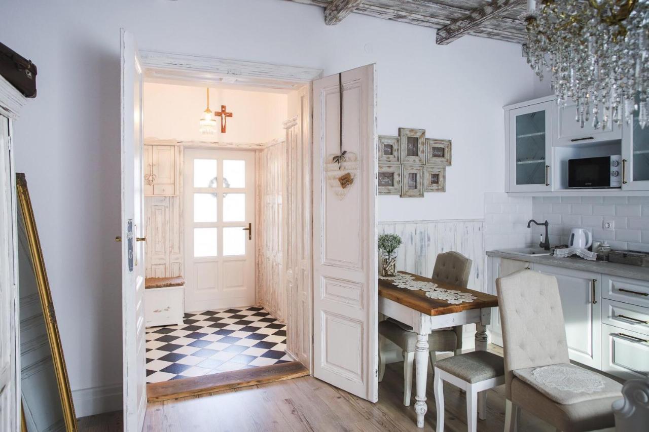 Bab-Lak Apartman Кишварда Экстерьер фото